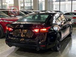 نيسان ألتيما